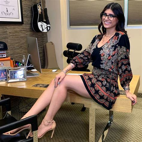 Mia Khalifa In High Heels Vidéos Porno 